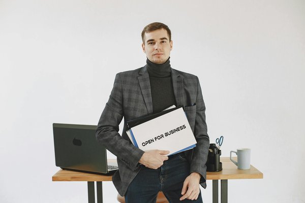 Stratégies de Marketing de Contenu : Attirer les Talents Grâce aux Services de Gestion des Ressources Humaines